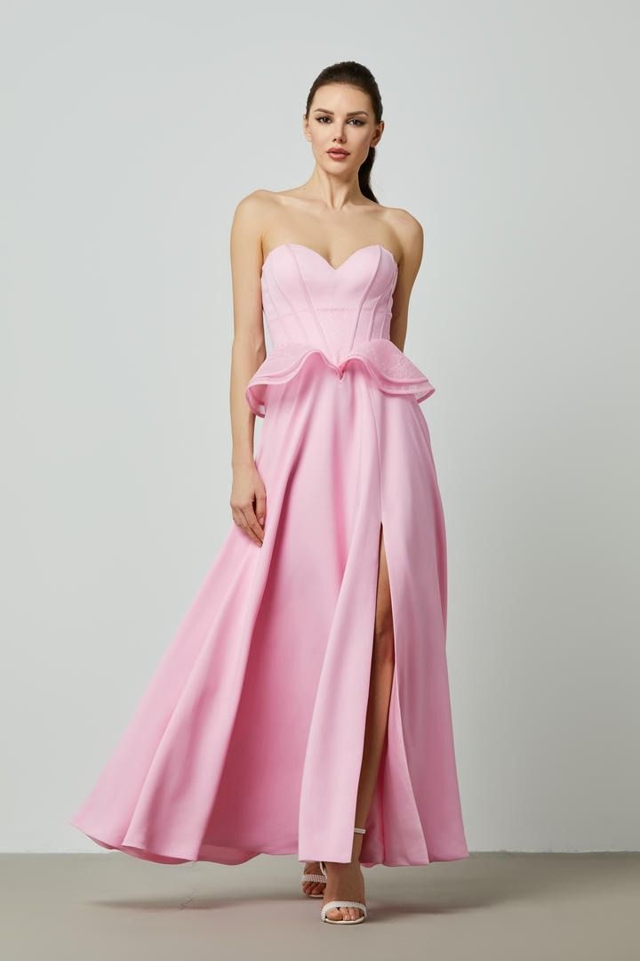 Sweetheart neckline peplum dress