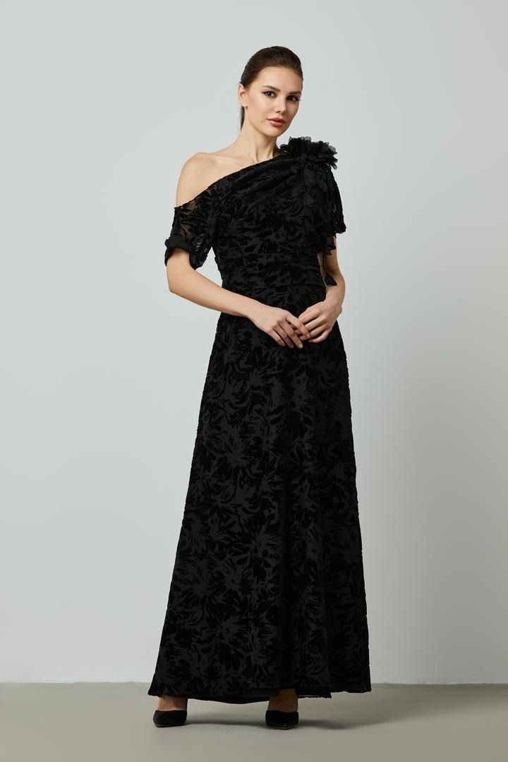 Nocturnal Elegance