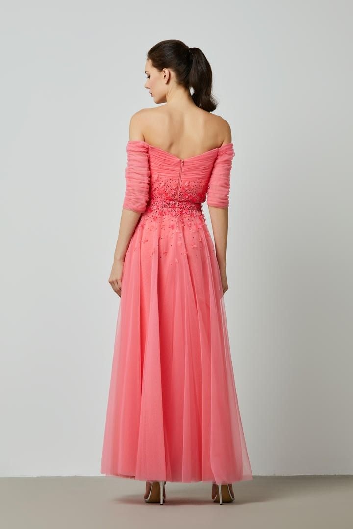 Sweetheart neckline mesh dress