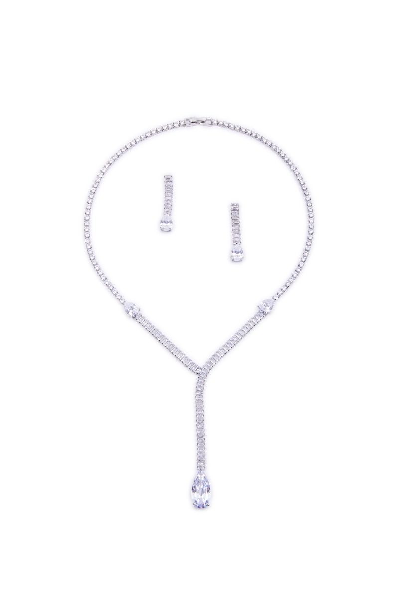 Teardrop white crystal set