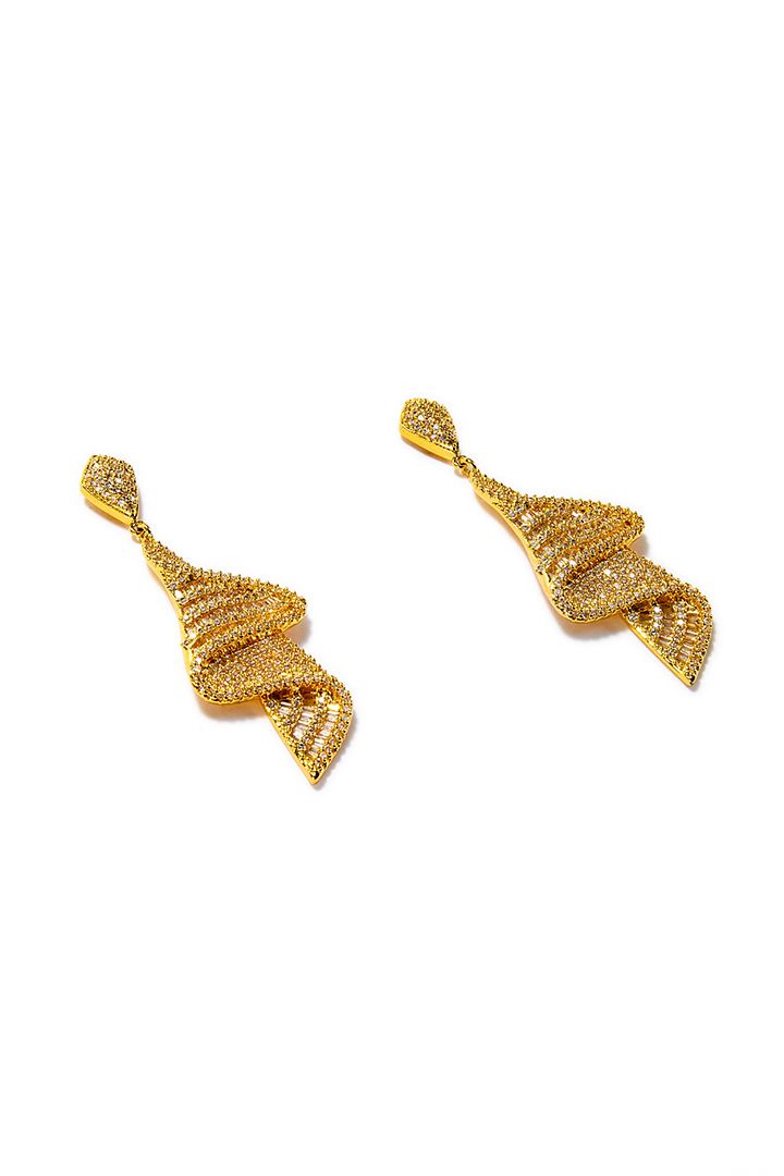 Waves style earring