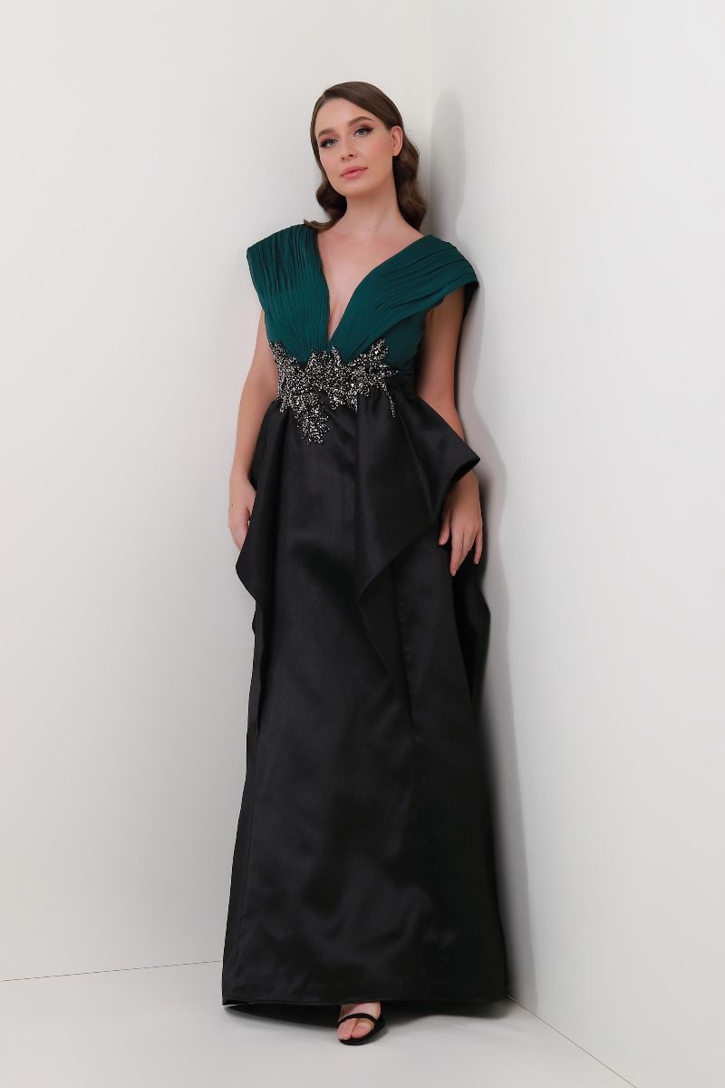 Embellished waist chiffon dress