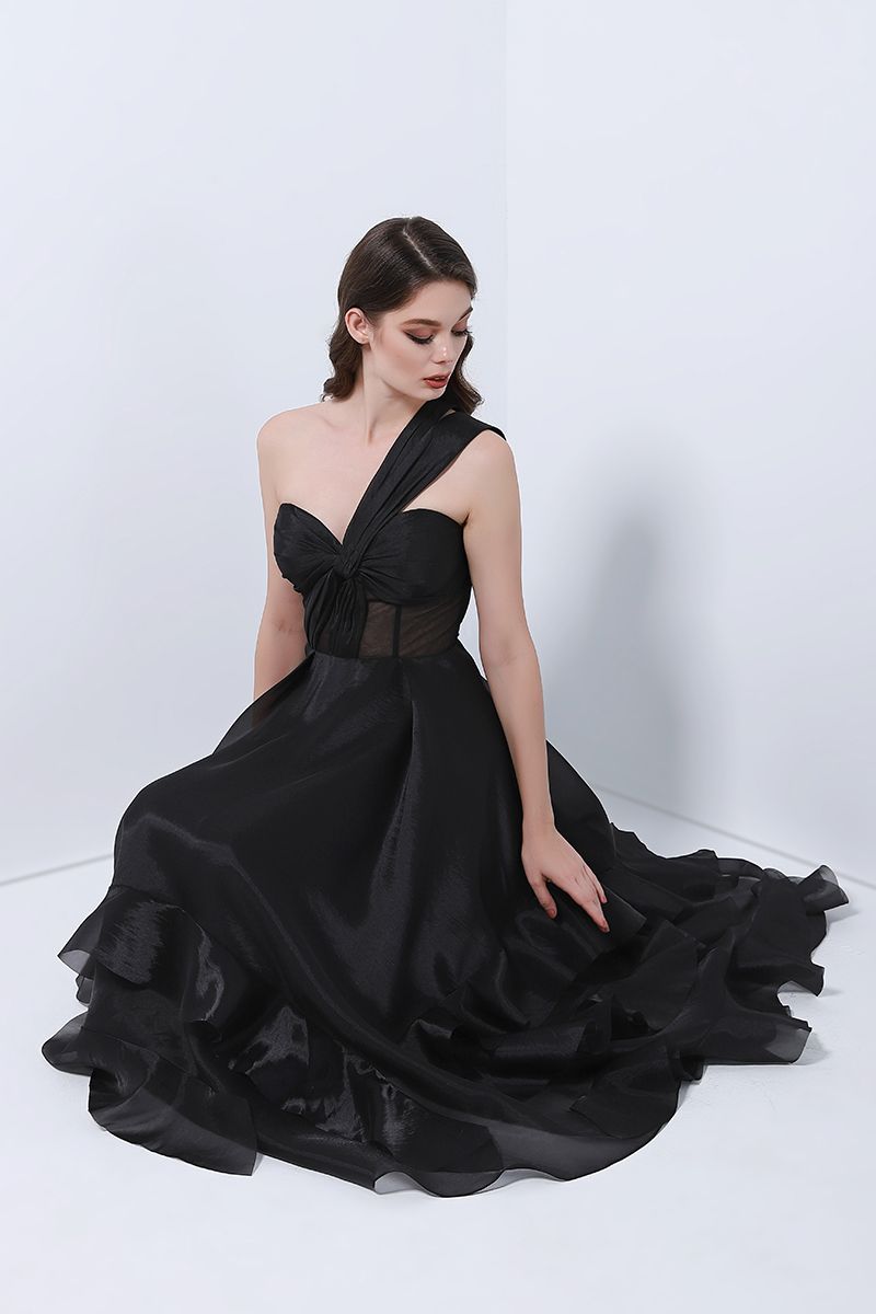 Sweetheart One-Shoulder Dress