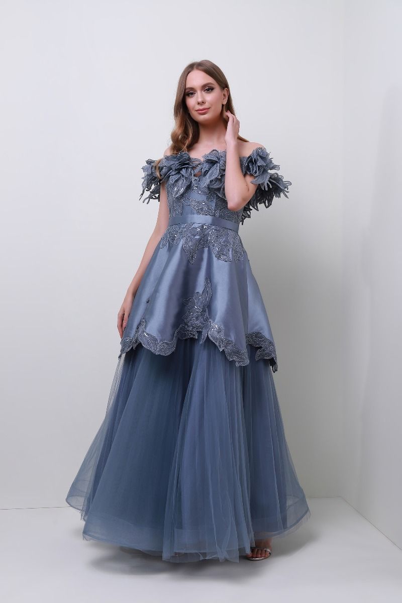 Ruffles off-shoulder dress