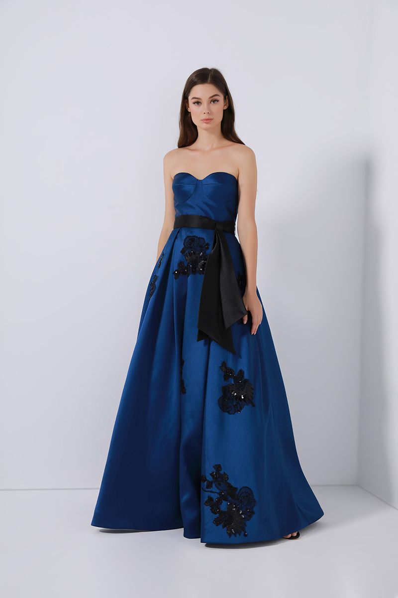 Sweetheart neckline dress