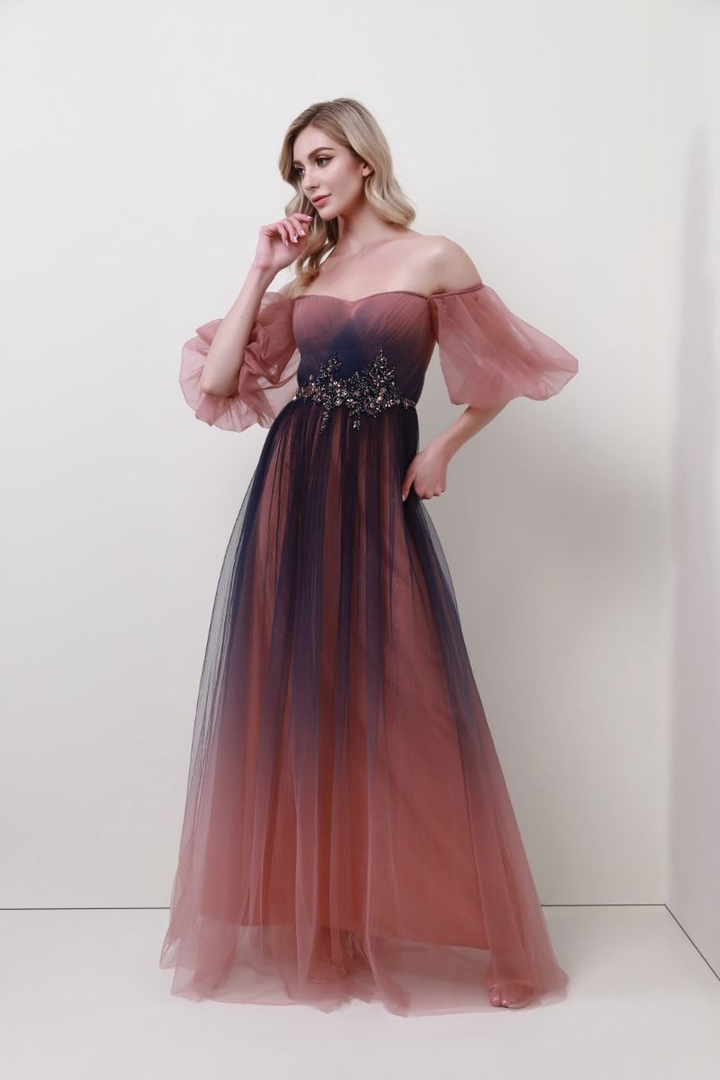 Puffed off-shoulder dress