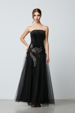 Noir Étoile Dress
